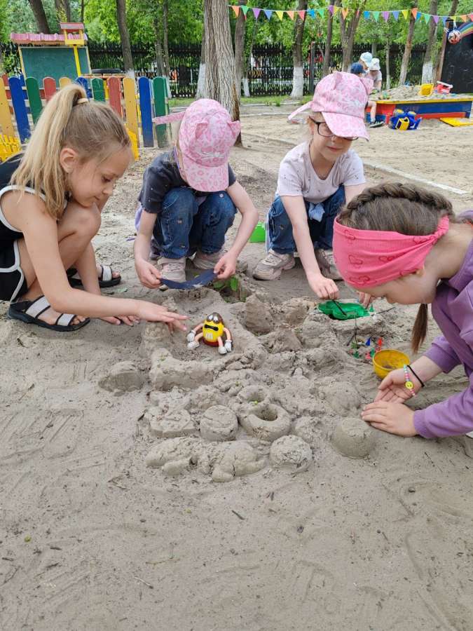 Мы в песочнице играем!