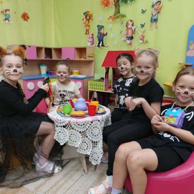 Жил да был чёрный кот за углом….
